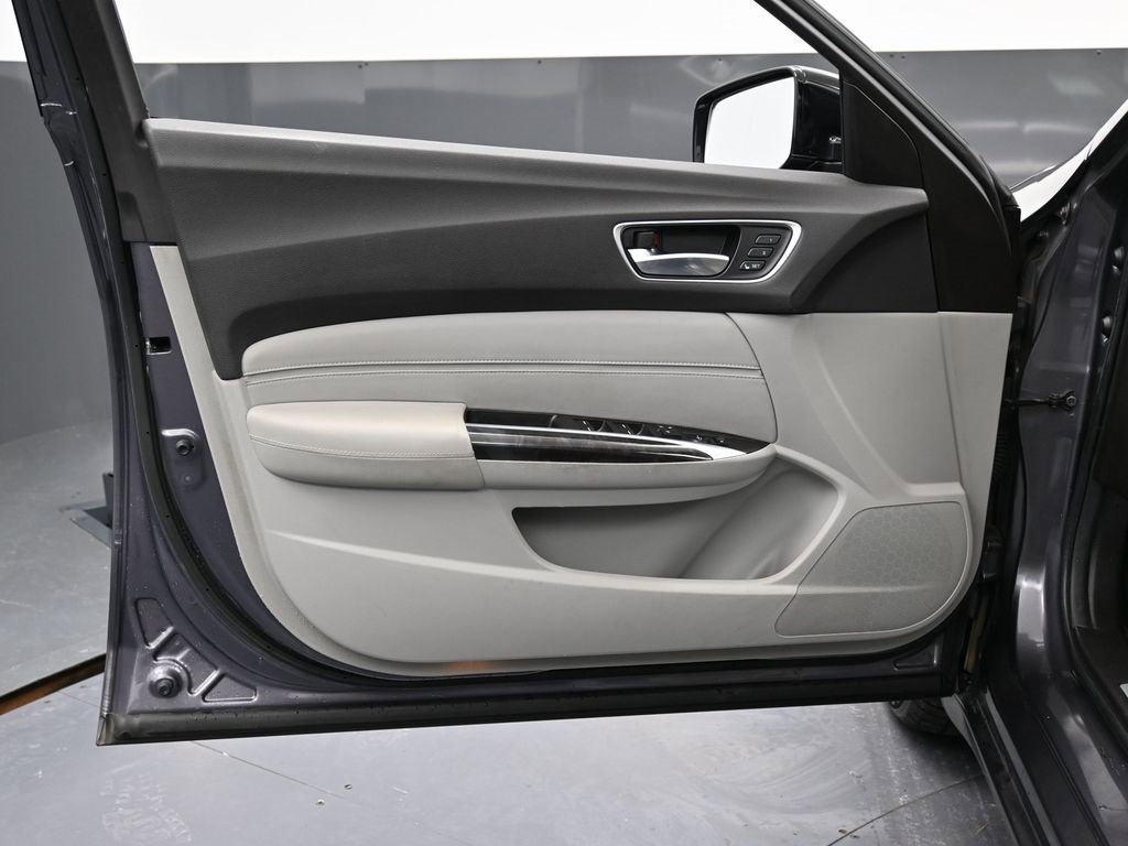 Used 2020 Acura TLX 2.4L image 38