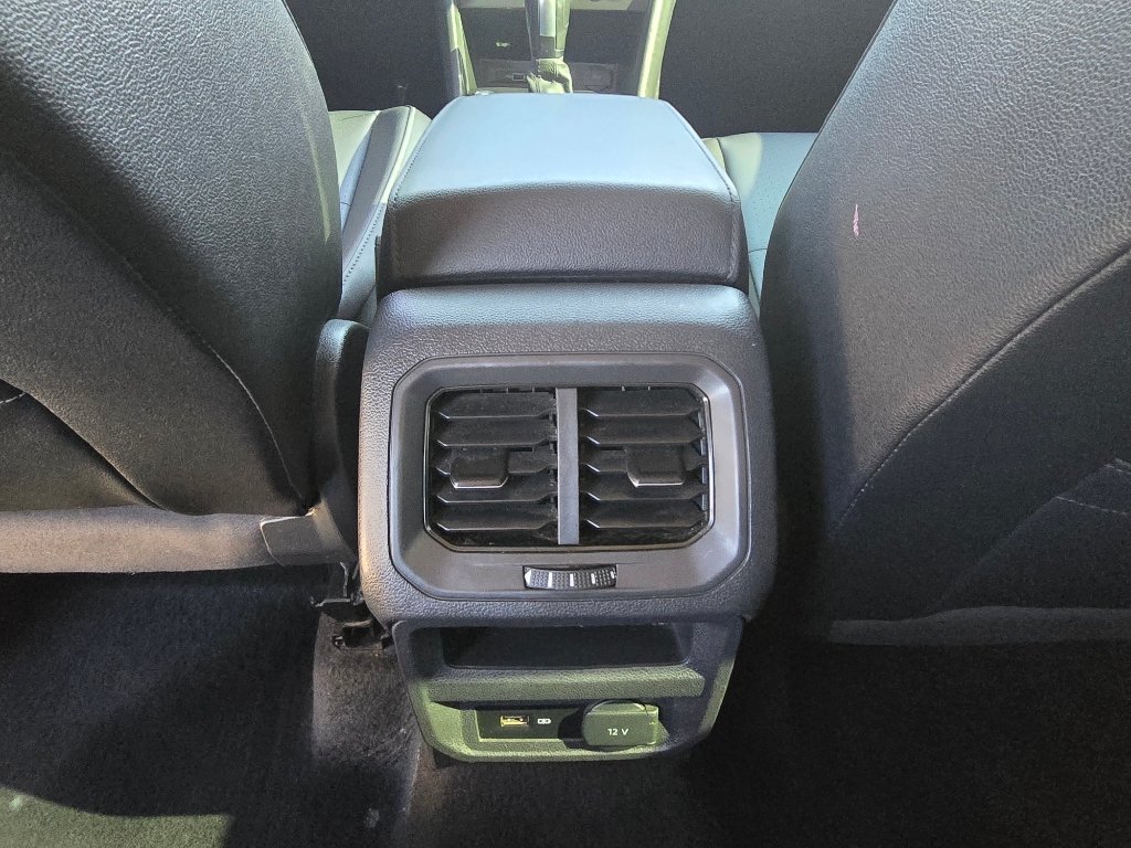 Used 2020 Volkswagen Tiguan SEL AWD/4WD image 30