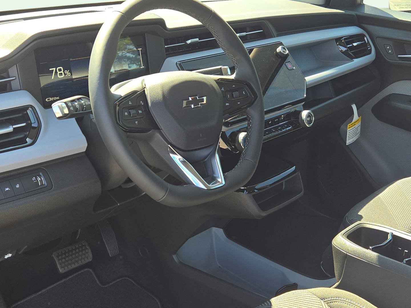 New 2027 Chevrolet Bolt LT w/ Comfort Package image 16