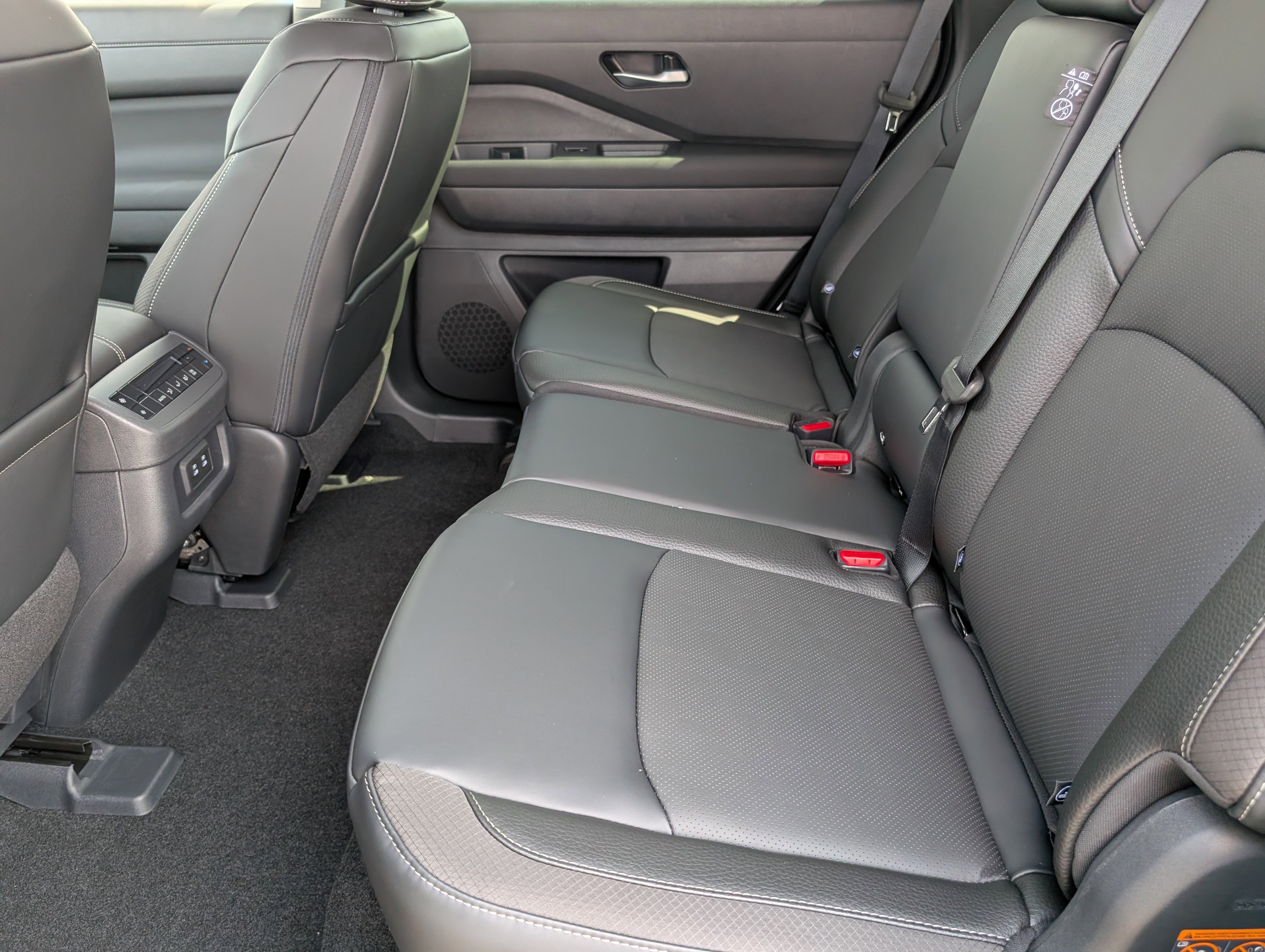 New 2026 Nissan Pathfinder SL AWD/4WD image 22