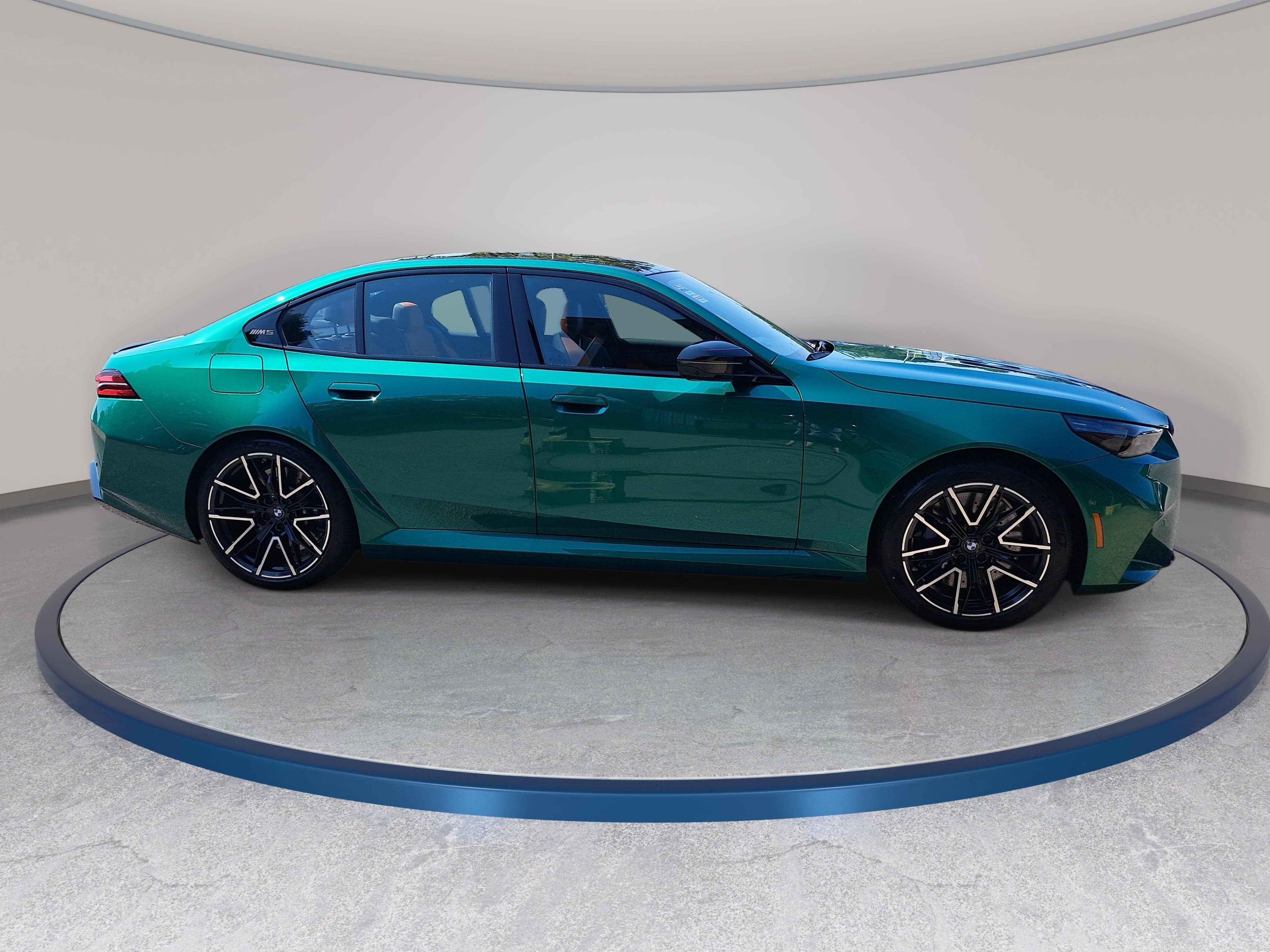 New 2027 BMW M5 w/ Executive Package AWD/4WD image 4