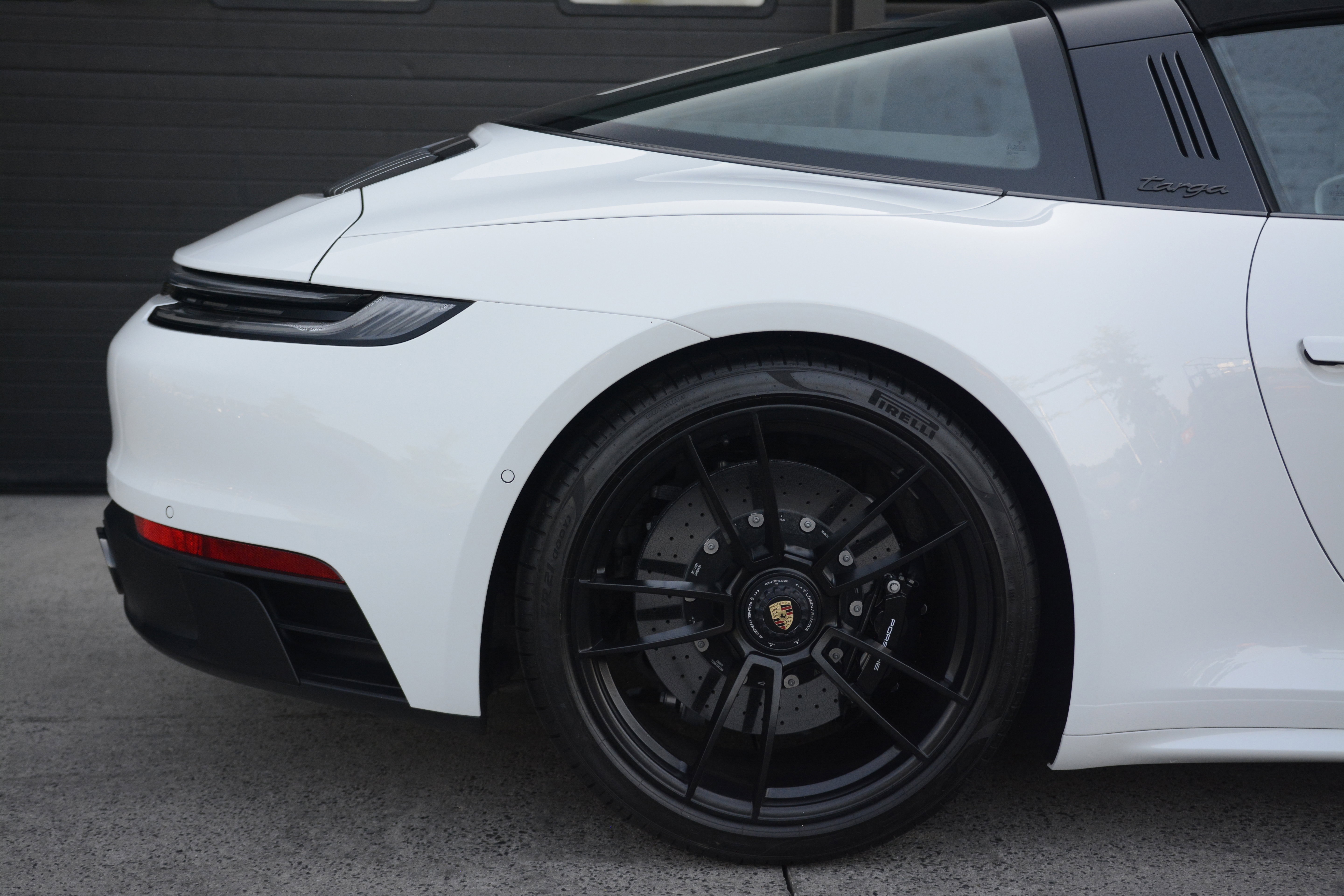 Certified 2022 Porsche 911 Targa 4 GTS AWD/4WD image 36