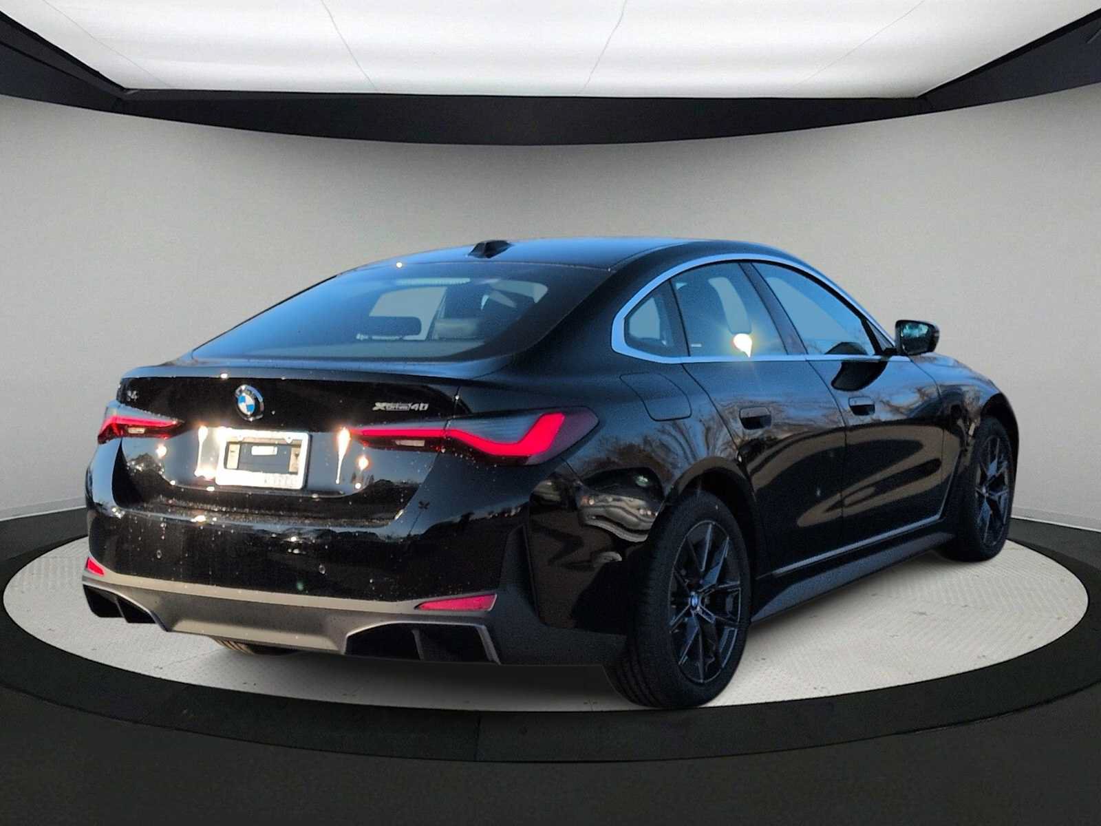 Used 2026 BMW i4 xDrive40i AWD/4WD image 8