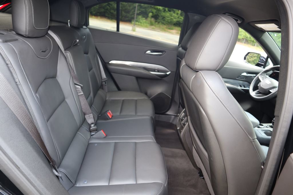 Used 2025 Cadillac XT4 Premium Luxury image 19