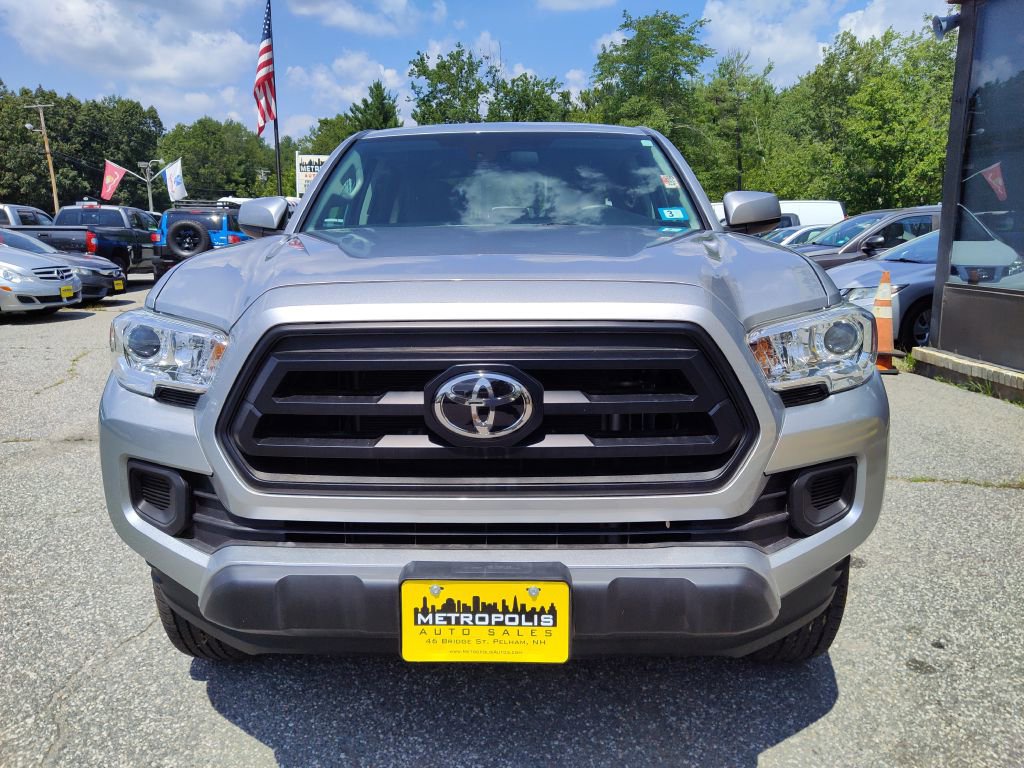 Used 2022 Toyota Tacoma SR image 3