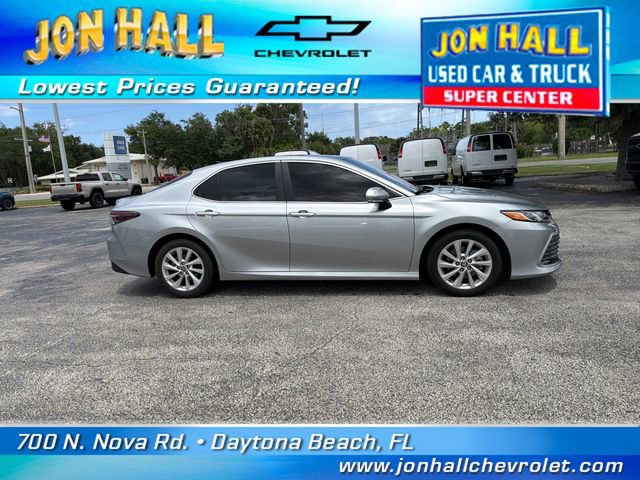 Used 2024 Toyota Camry LE w/ Convenience Package FWD image 16