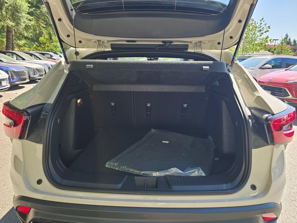 New 2026 Chevrolet Trax RS w/ Driver Confidence Package FWD image 18