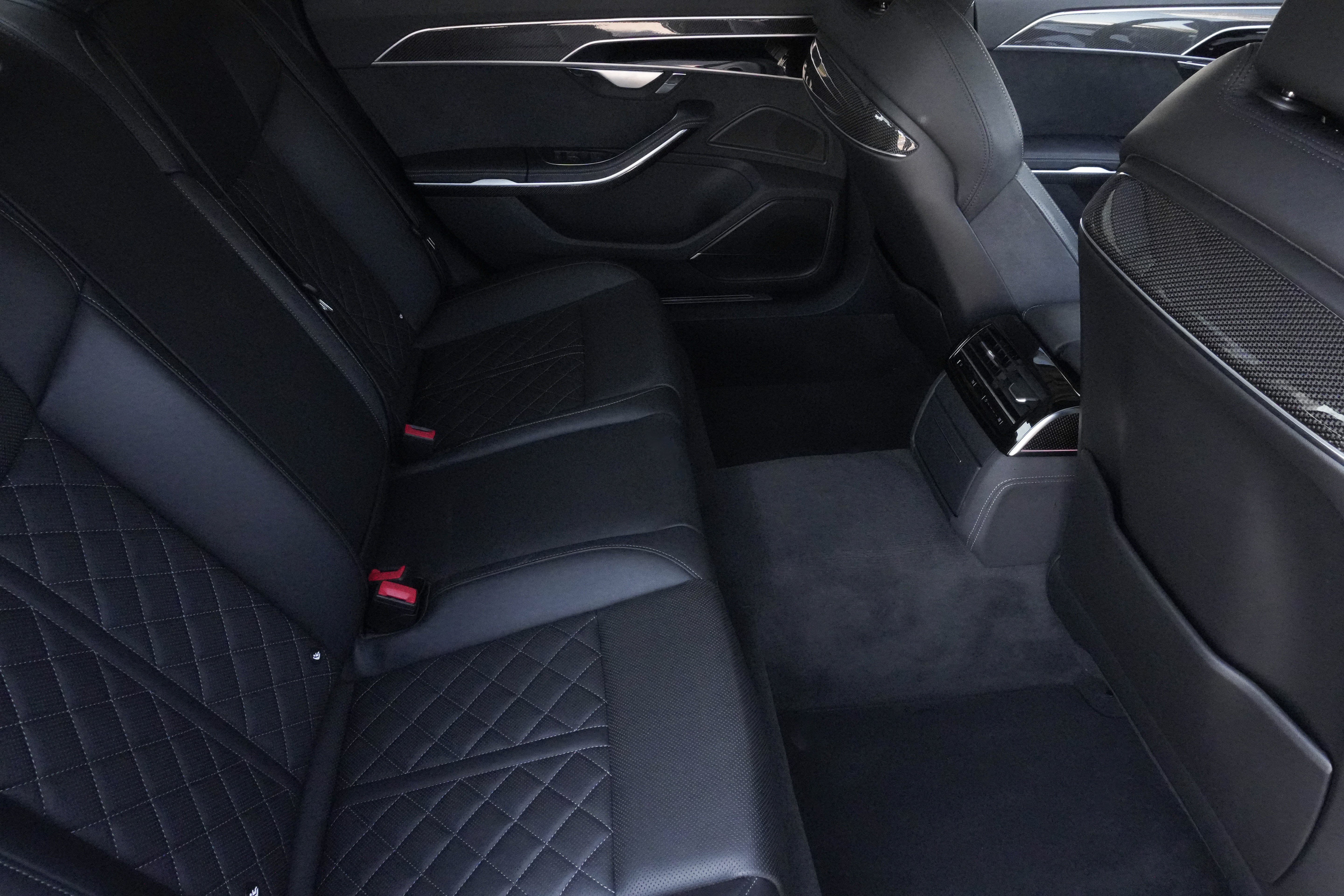 Used 2022 Audi S8 AWD/4WD image 34