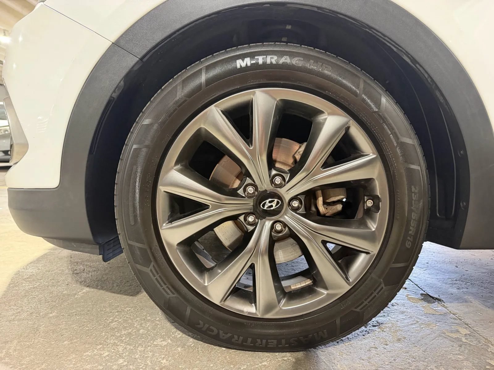 Used 2017 Hyundai Santa Fe Sport AWD/4WD image 20