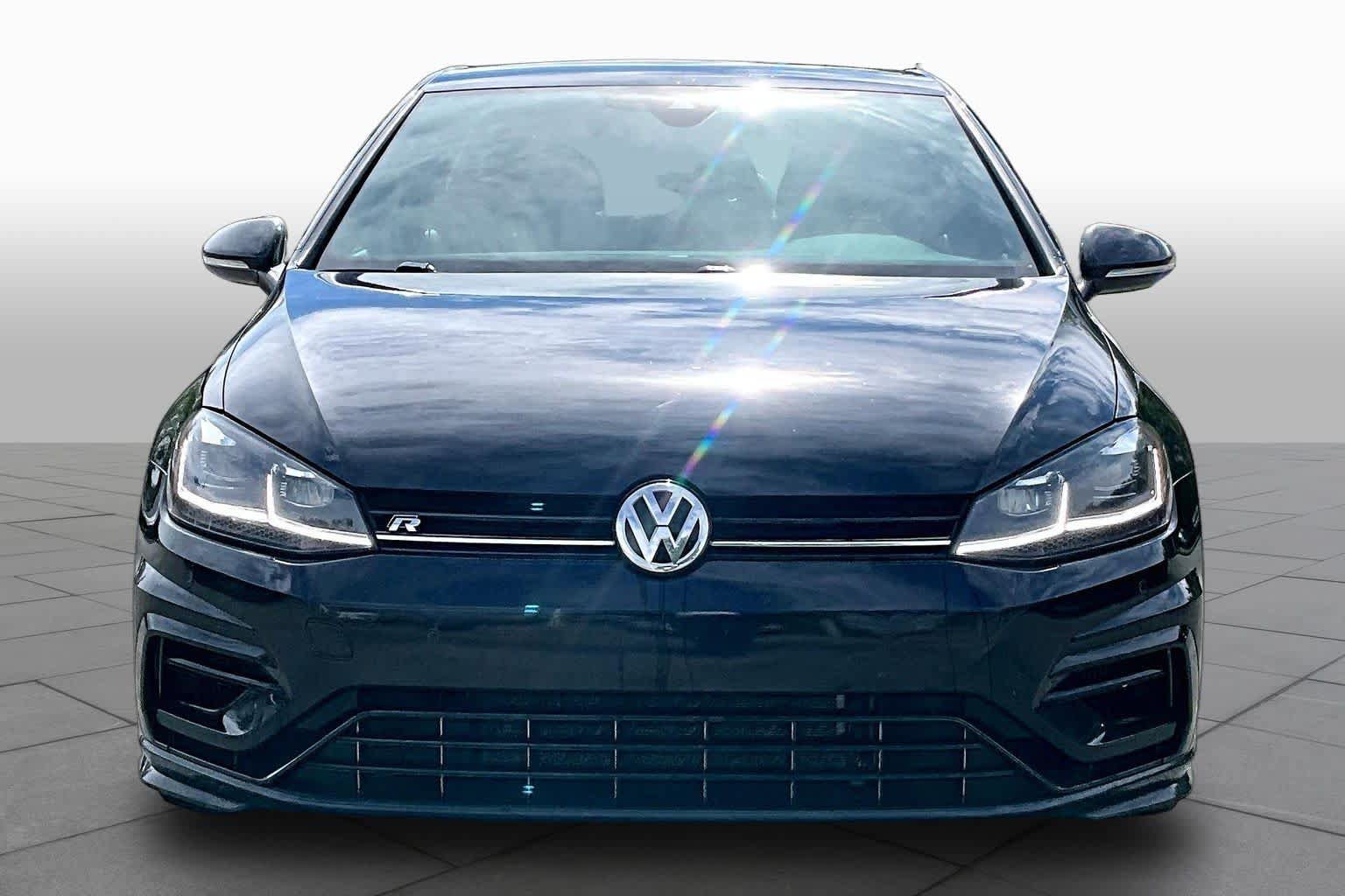 Used 2018 Volkswagen Golf R 4-Door AWD/4WD image 4
