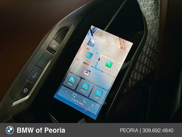 Used 2024 BMW 760i xDrive w/ Executive Package image 27