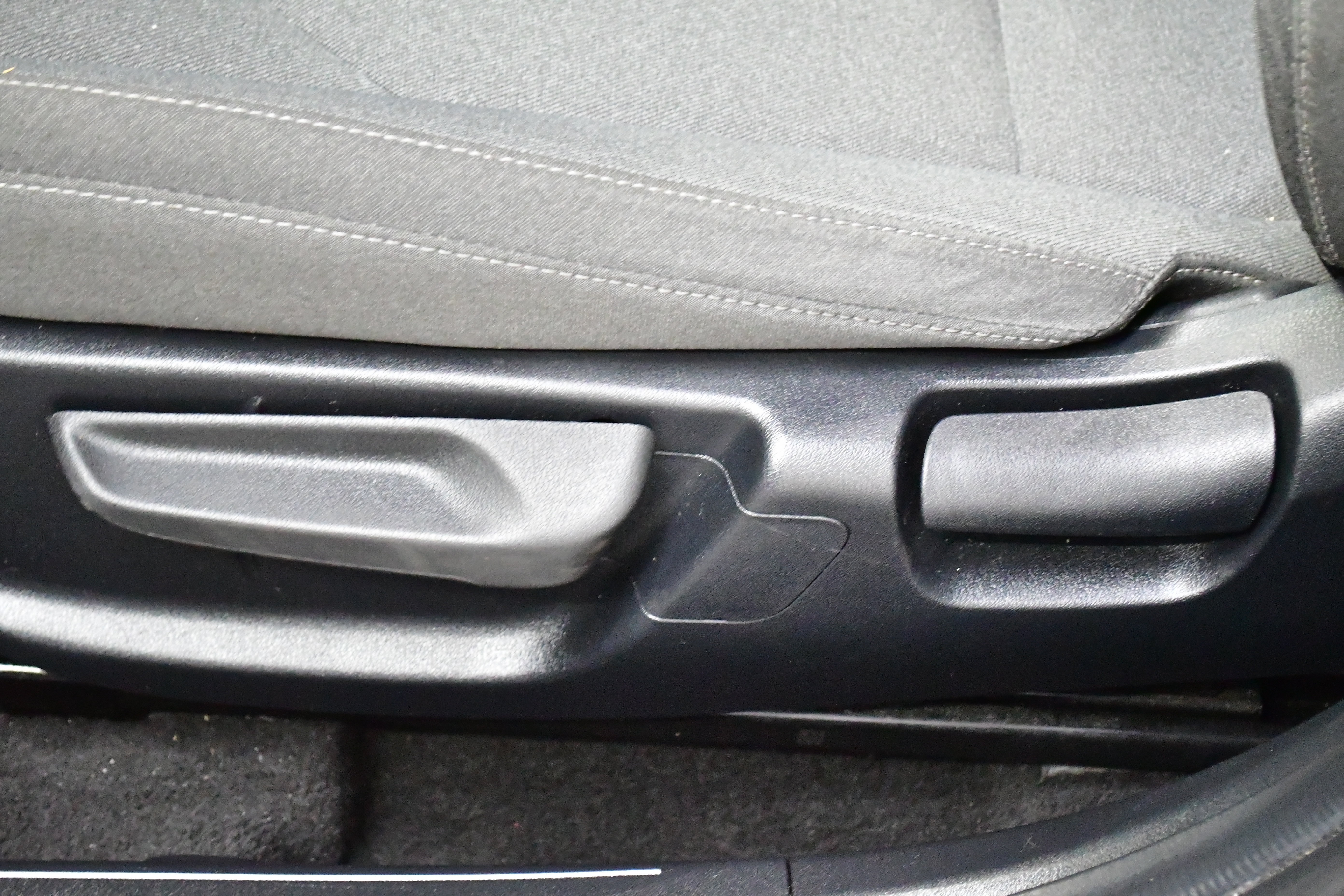 Used 2025 Kia K4 FWD image 12