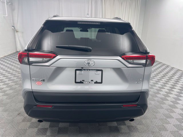 Used 2019 Toyota RAV4 LE w/ Carpet Mat Package AWD/4WD image 7