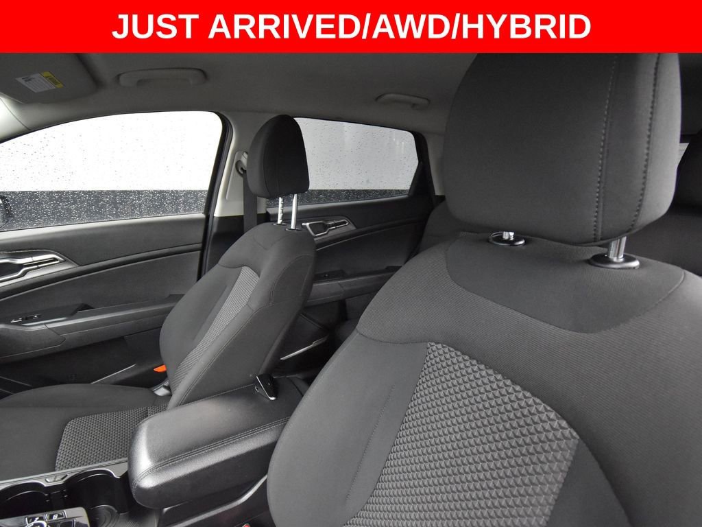 Used 2023 Kia Sportage LX AWD/4WD image 14