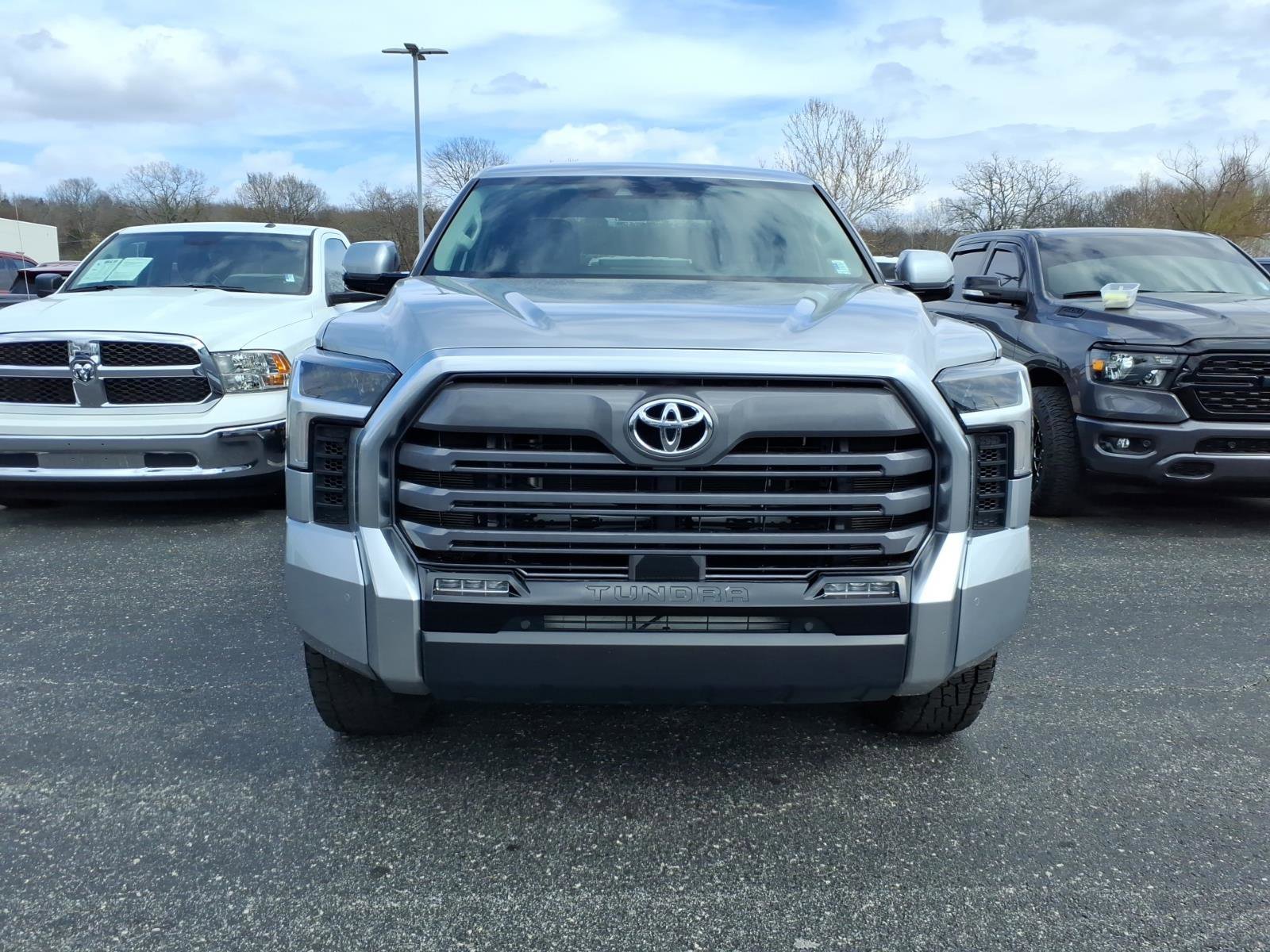 Used 2022 Toyota Tundra Limited w/ Power Package image 2