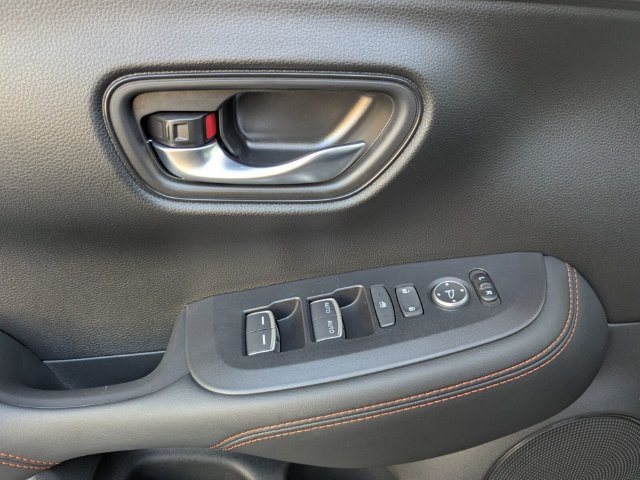 Certified 2025 Honda HR-V Sport image 14