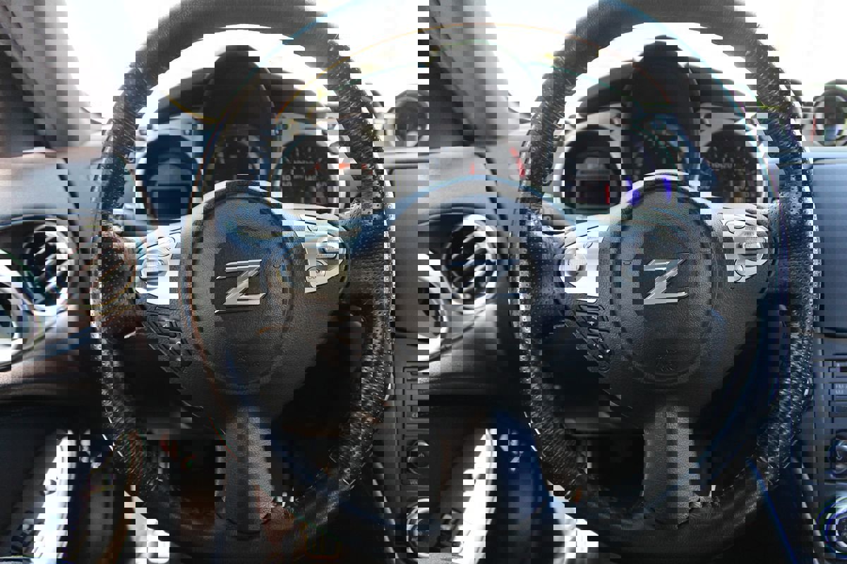 Used 2018 Nissan 370Z w/ Sport Package image 23