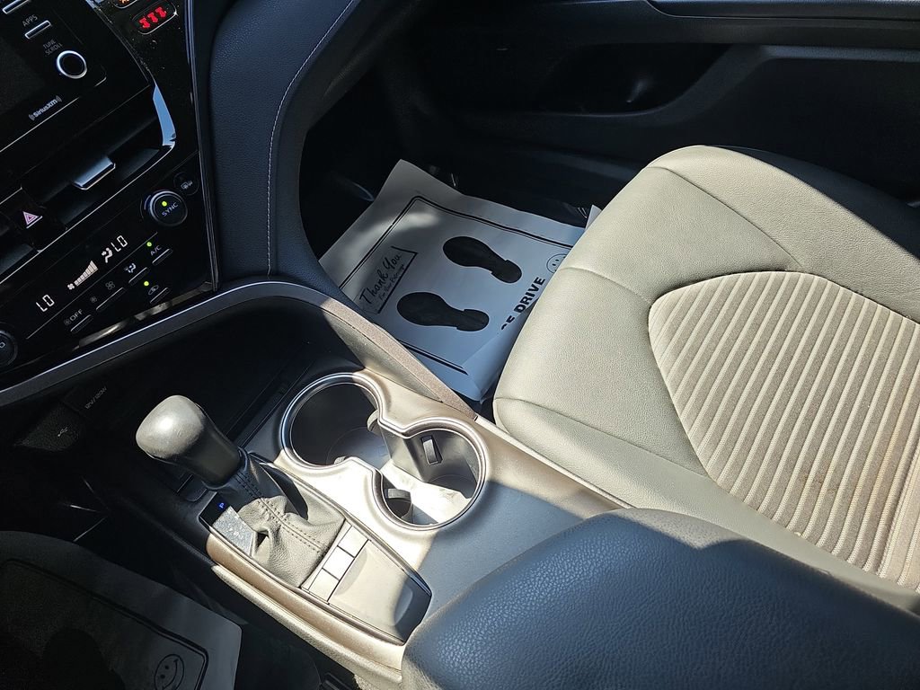 Used 2022 Toyota Camry SE FWD image 28