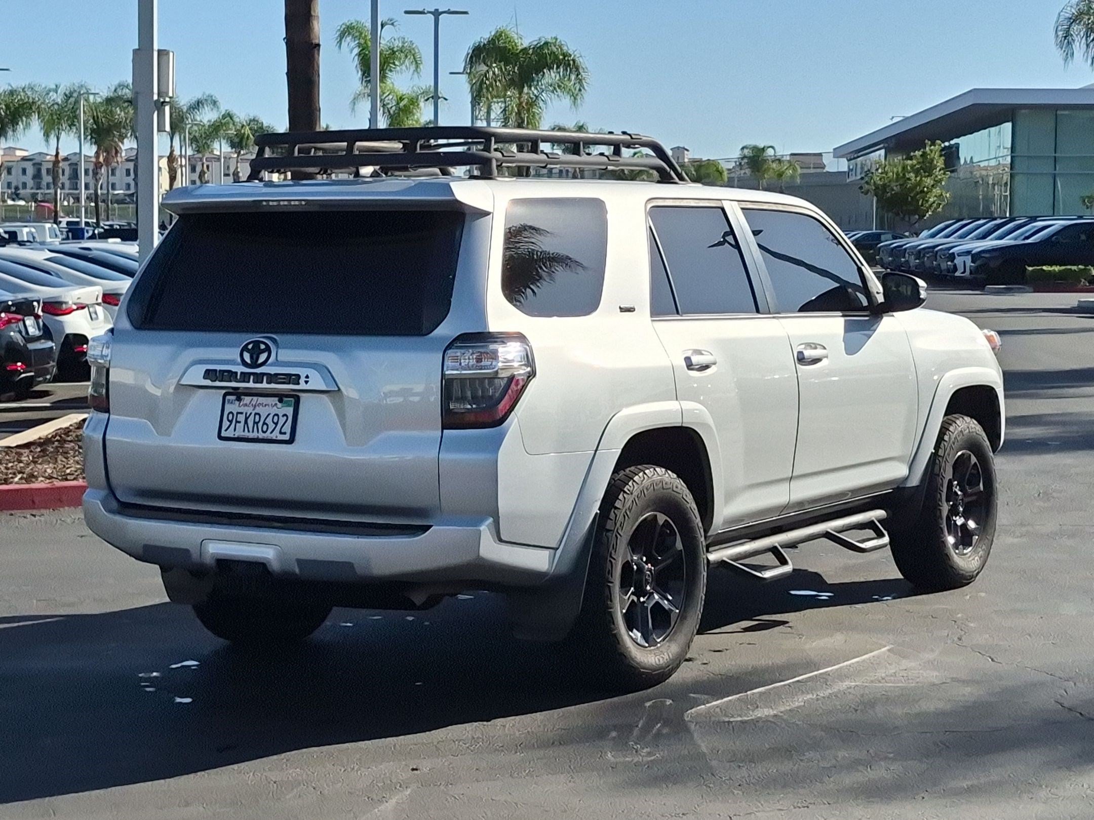 Used 2021 Toyota 4Runner SR5 Premium w/ Moonroof Package RWD image 10