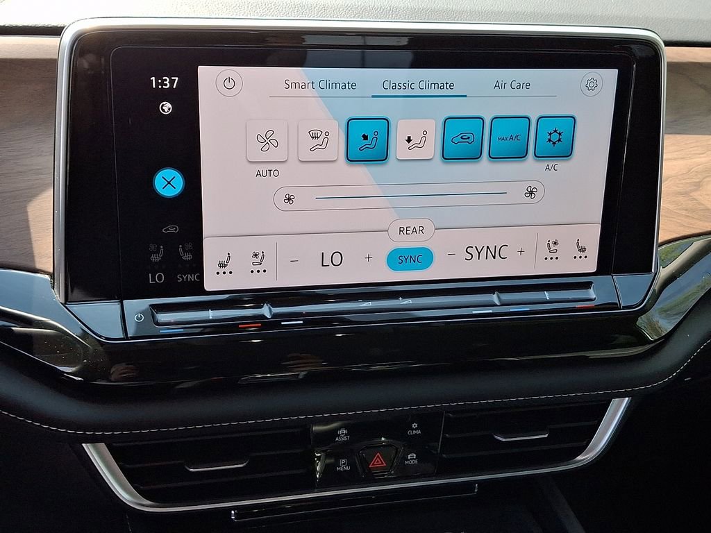 Certified 2025 Volkswagen Atlas SE AWD/4WD image 15