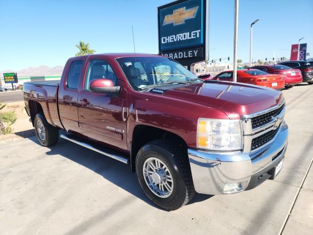 Used 2008 Chevrolet Silverado 2500 LTZ w/ Suspension Package, Off-Road AWD/4WD image 2