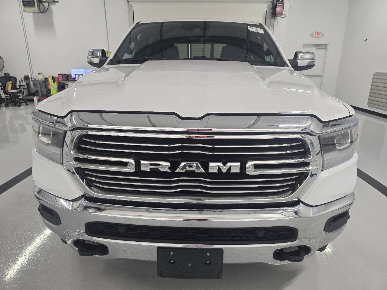 Used 2023 RAM 1500 Laramie AWD/4WD image 4