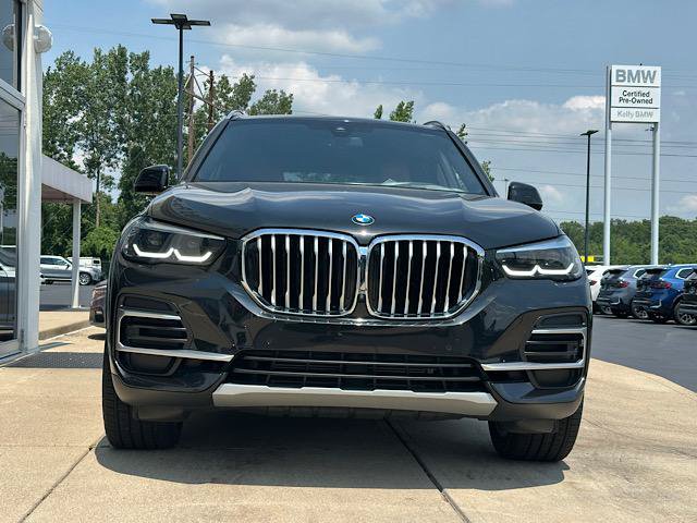 Used 2023 BMW X5 xDrive40i w/ Premium Package AWD/4WD image 2