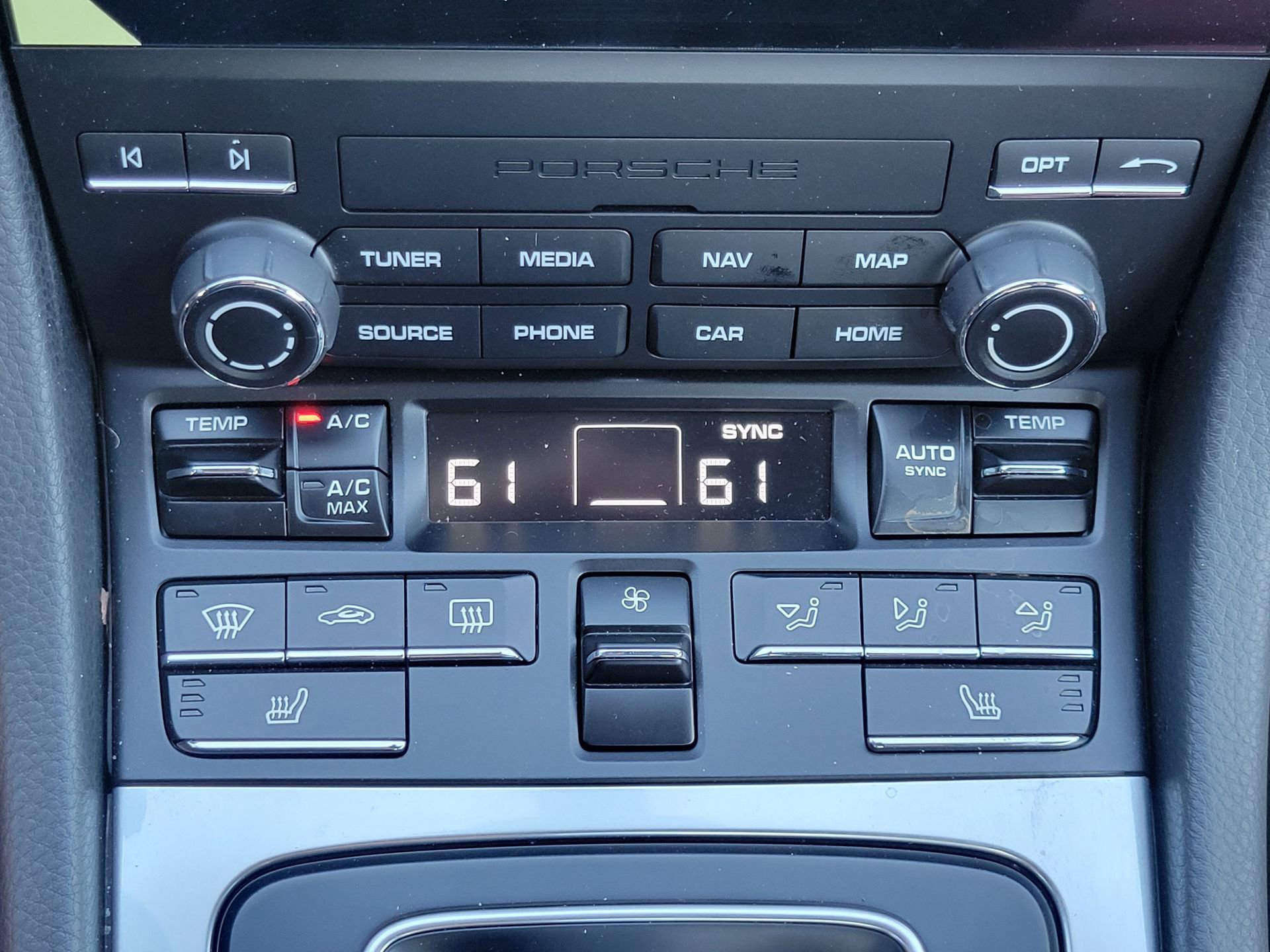 Used 2024 Porsche 718 Cayman image 19