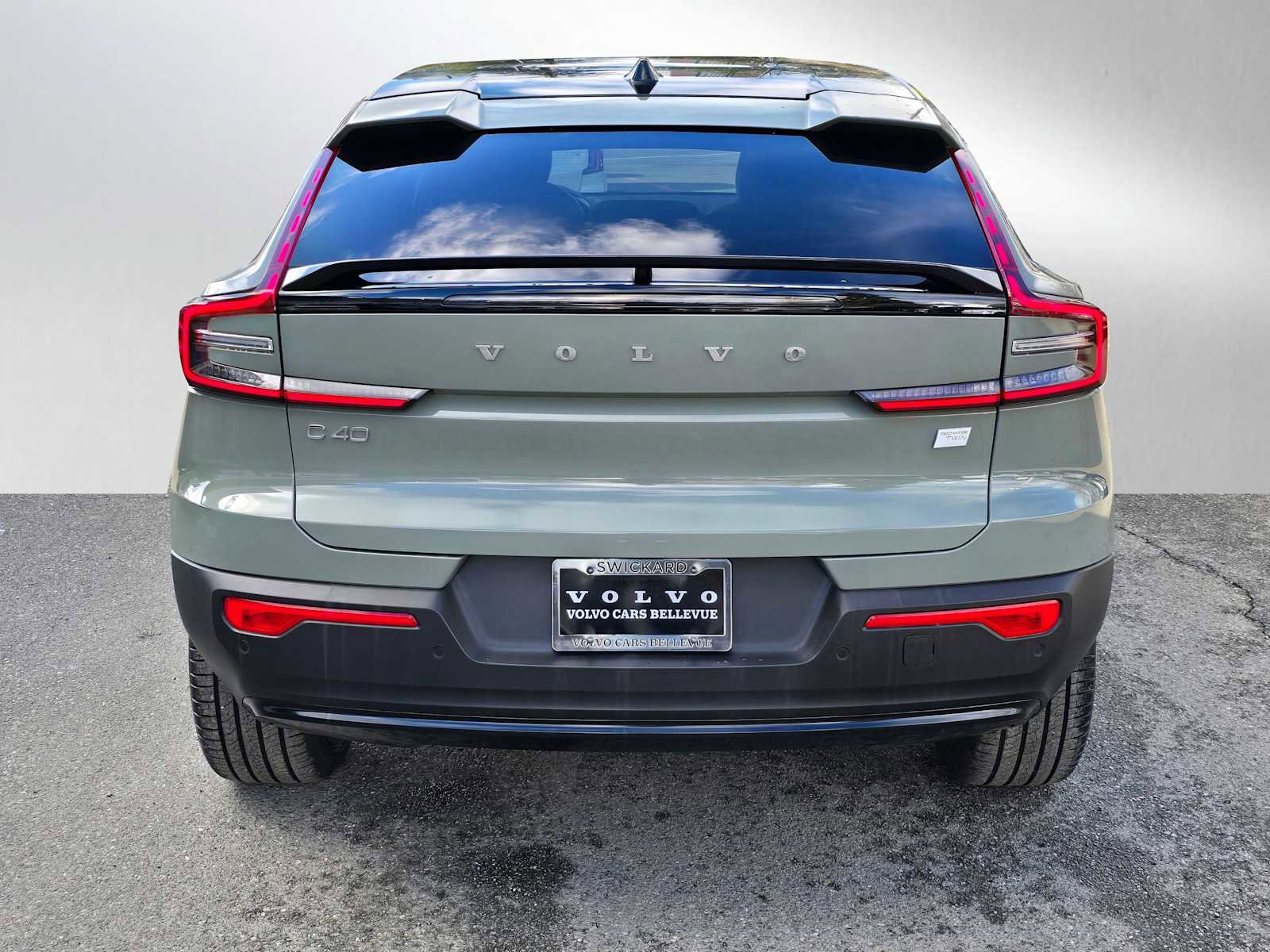 Used 2023 Volvo C40 P8 Recharge Ultimate w/ Protection Package Premier image 4