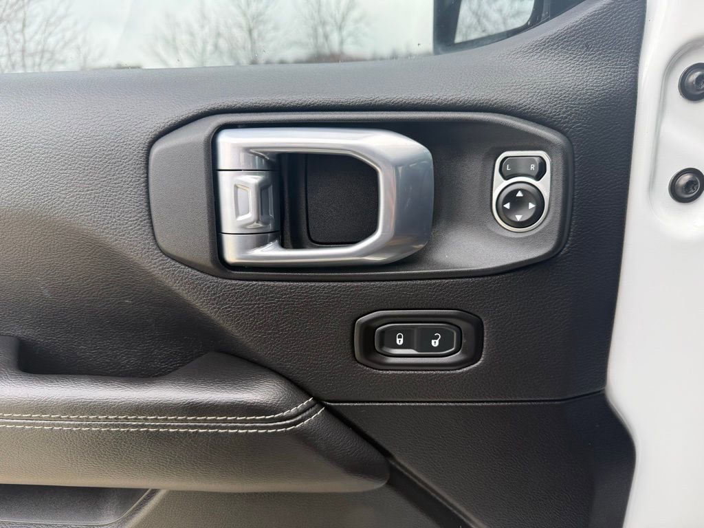 Used 2021 Jeep Wrangler Unlimited Sahara w/ Cold Weather Group image 27