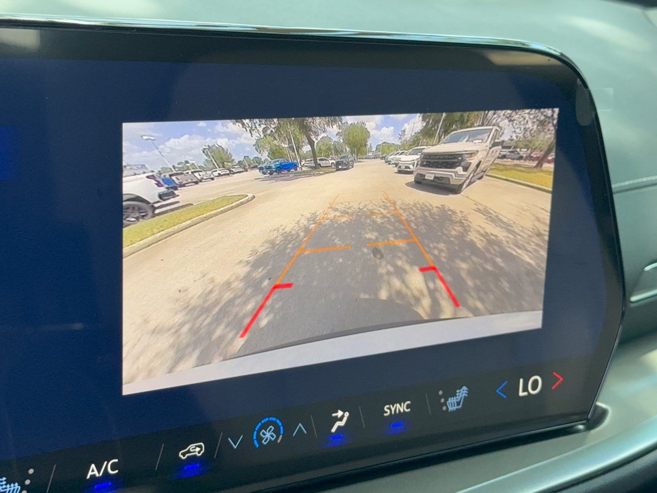 New 2027 Chevrolet Traverse LT FWD image 24