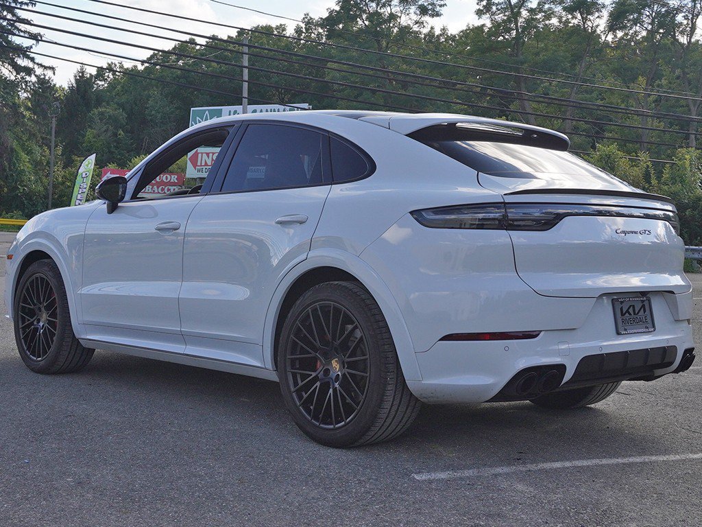 Used 2022 Porsche Cayenne GTS w/ Premium Package Plus AWD/4WD image 12