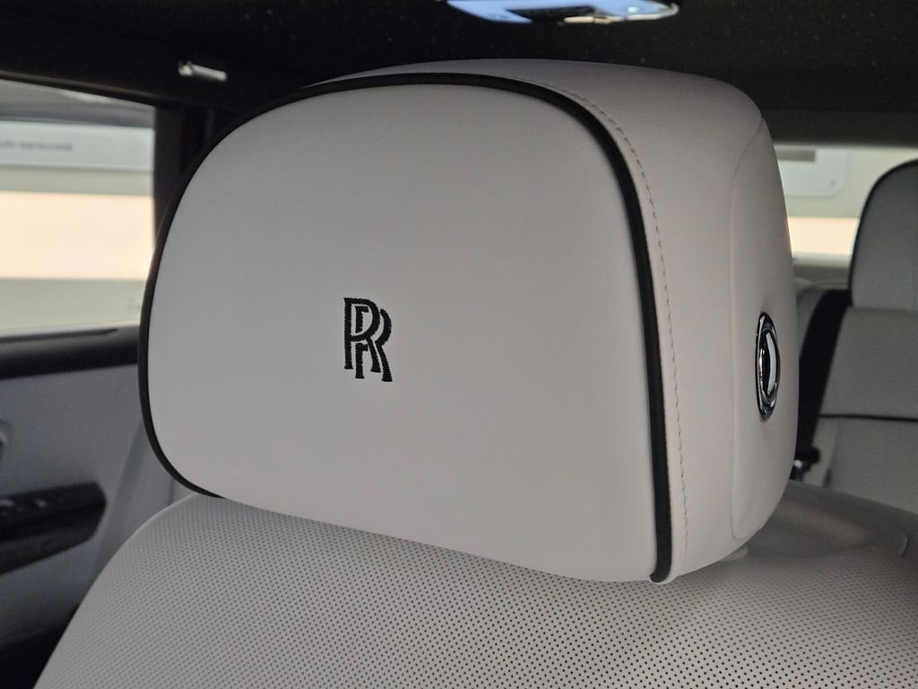 New 2026 Rolls-Royce Phantom Extended Wheelbase image 32