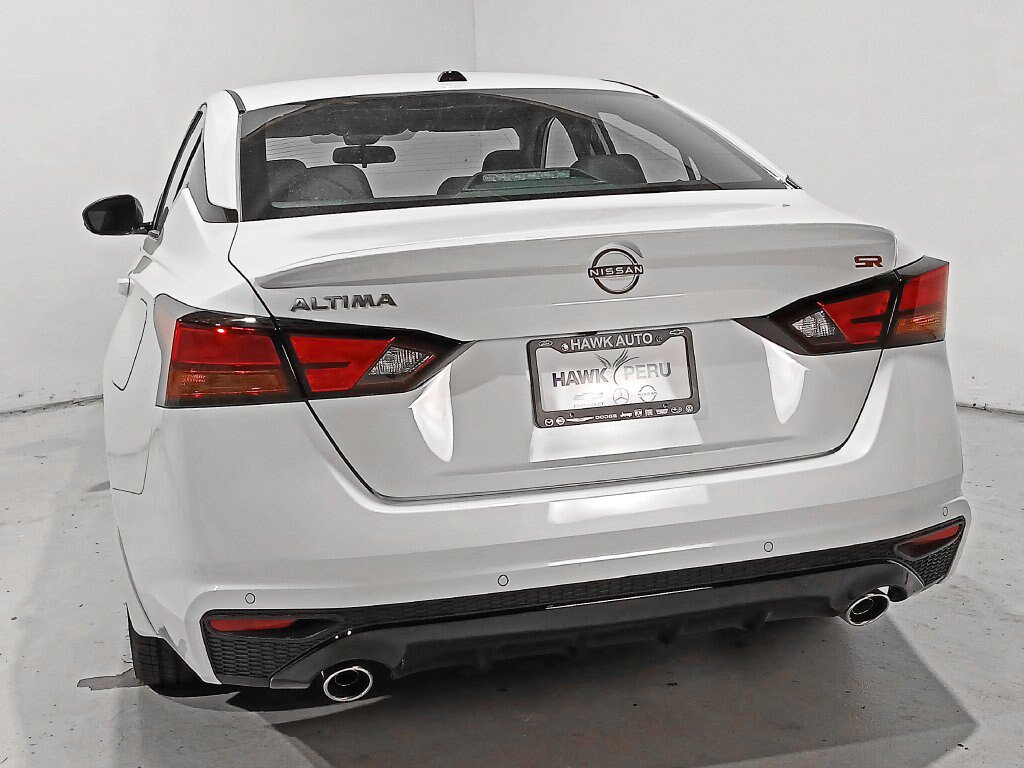 New 2026 Nissan Altima 2.5 SR w/ SR Premium Package FWD image 5