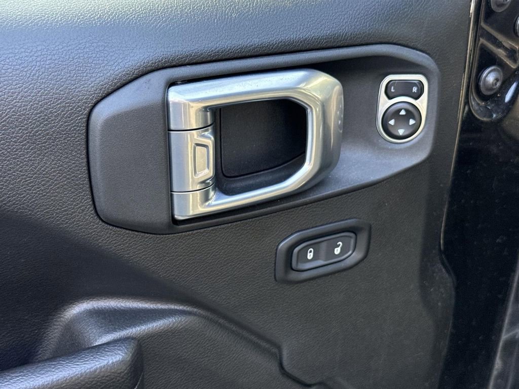Used 2024 Jeep Wrangler Unlimited image 20