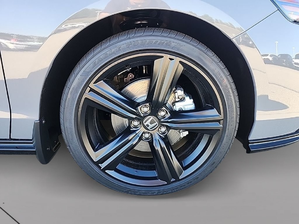 Certified 2025 Honda Accord Sport image 31