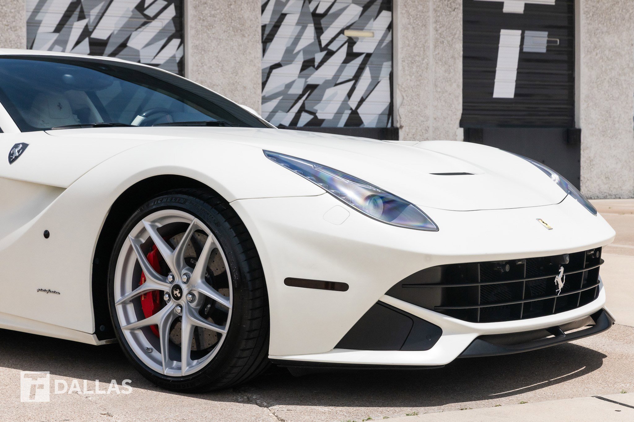 Used 2014 Ferrari F12 Berlinetta image 2
