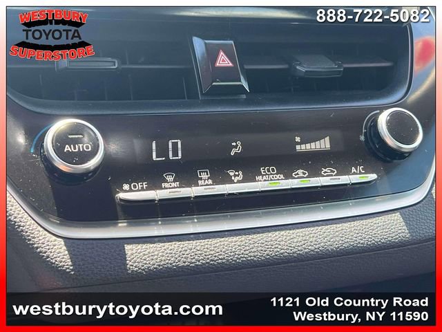 Used 2022 Toyota Corolla LE FWD image 34