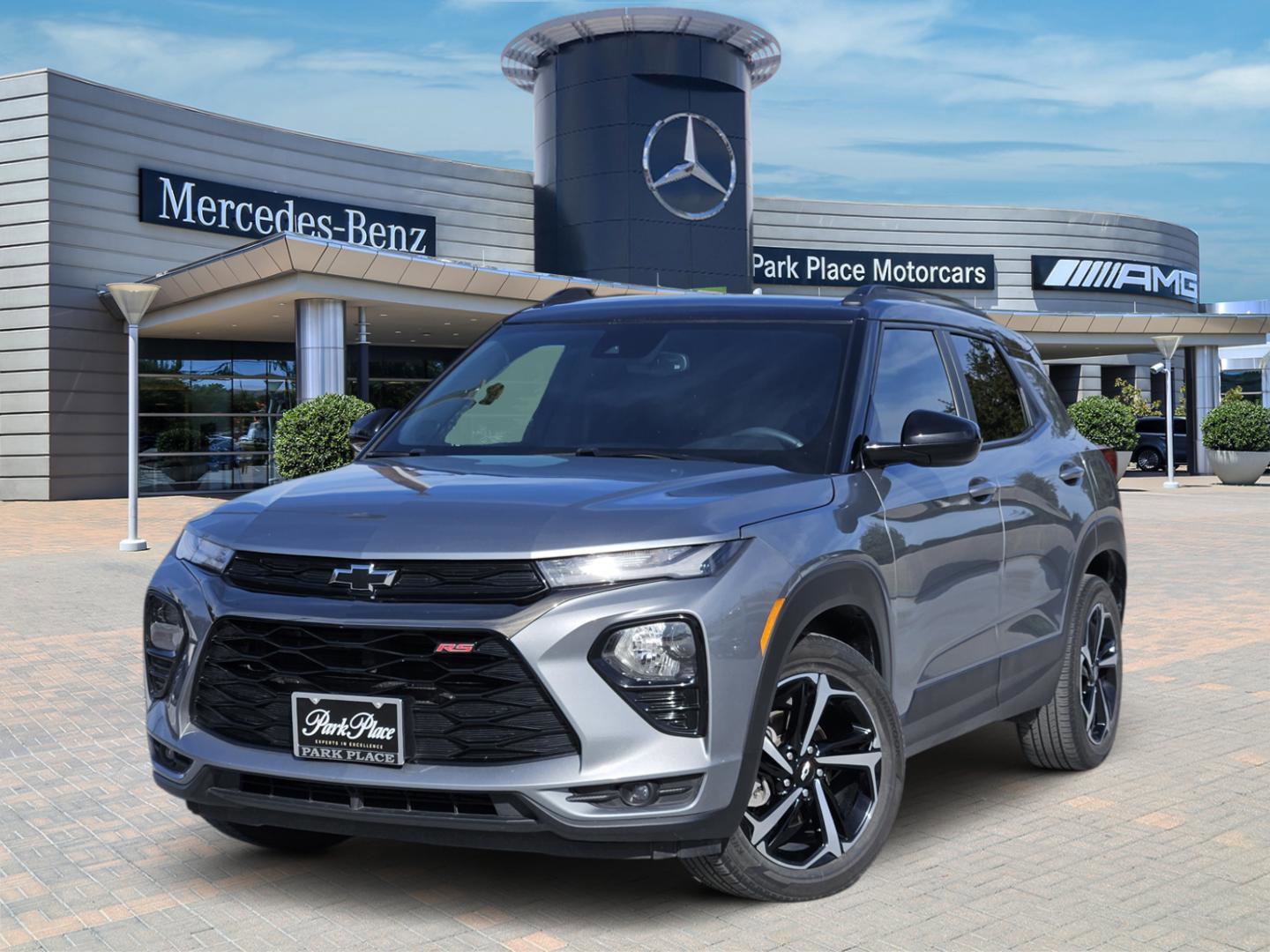 Used 2023 Chevrolet TrailBlazer RS w/ Convenience Package image 1