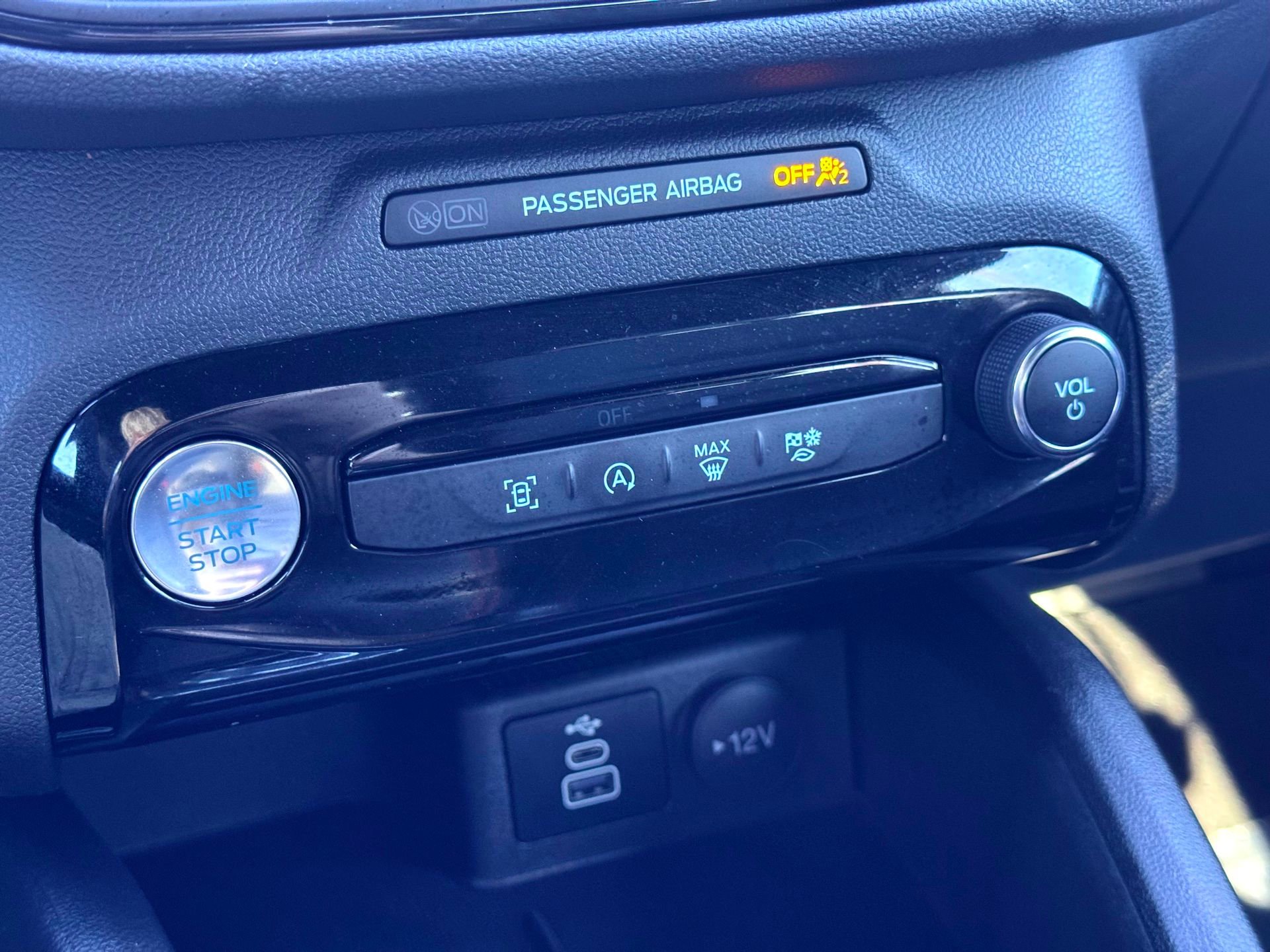 Used 2025 Ford Escape ST-Line w/ Tech Pack #1 image 27