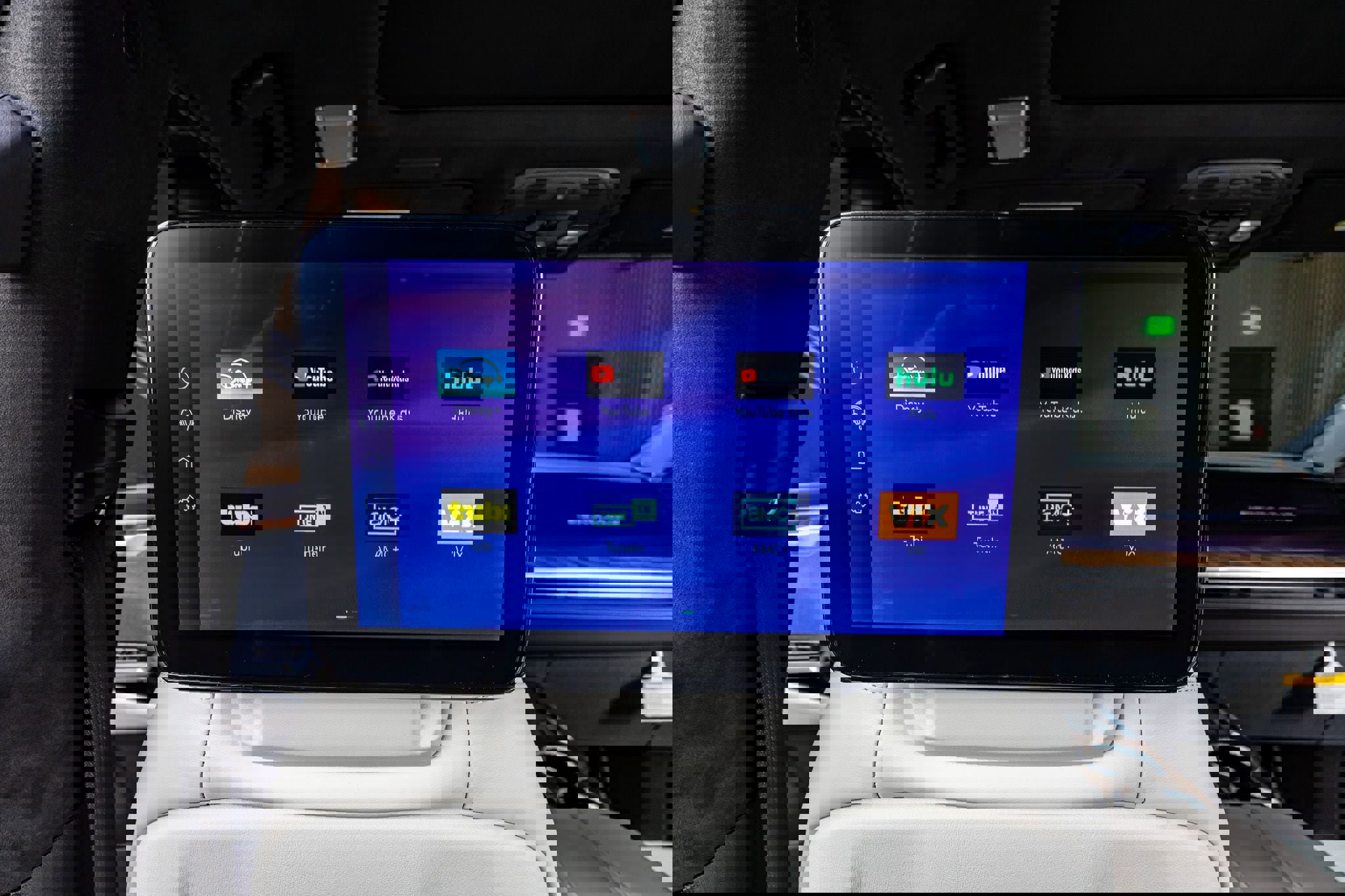 Used 2026 Cadillac Escalade Platinum Sport w/ LPO, ONYX Package image 35