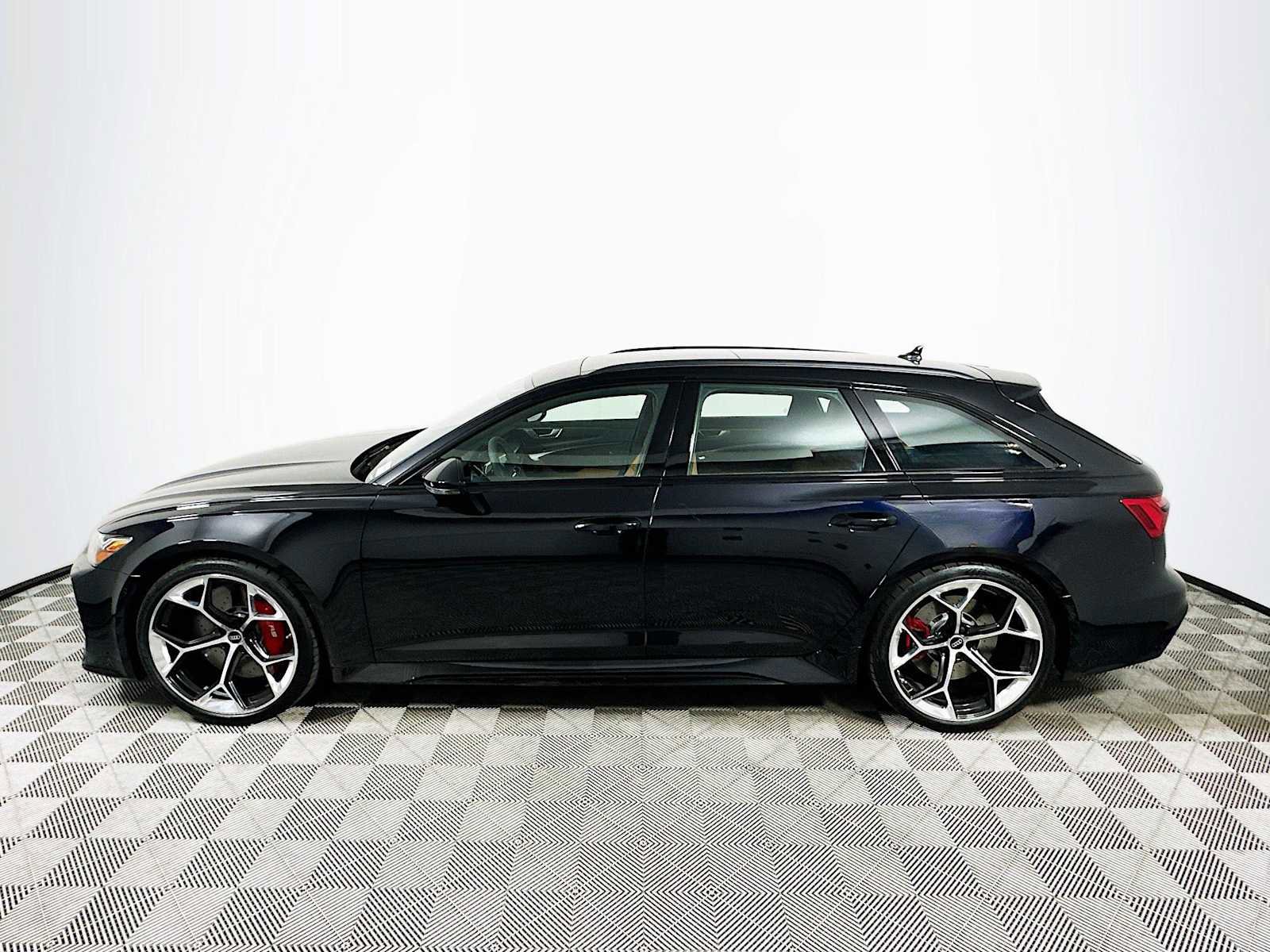 New 2025 Audi RS 6 performance image 4