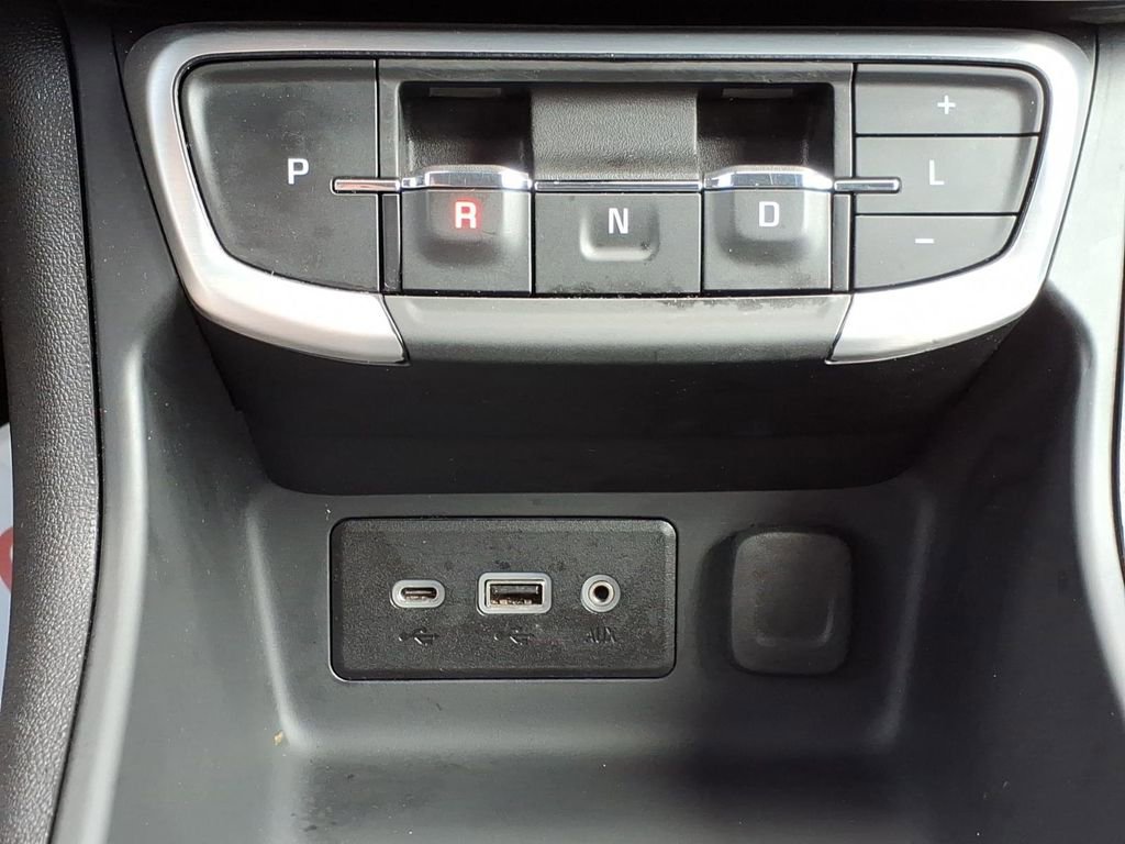 Used 2024 GMC Terrain SLE FWD image 18