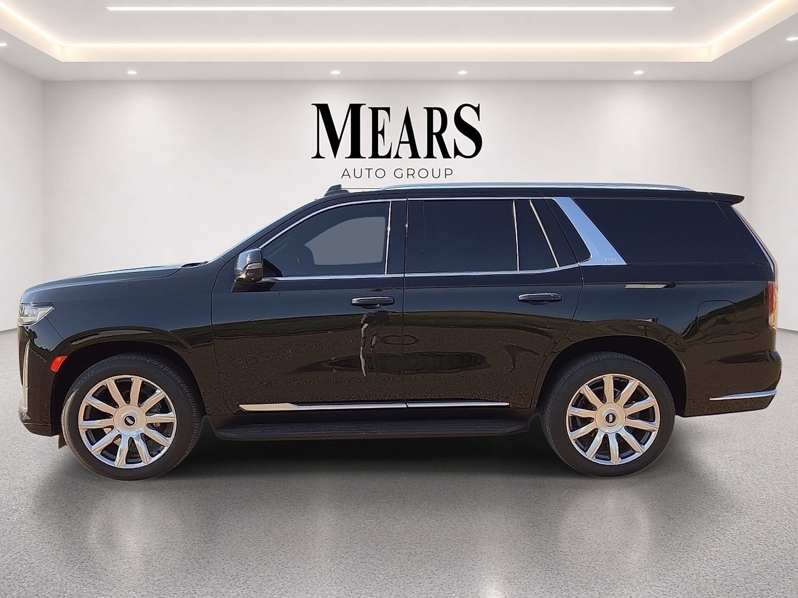 Used 2021 Cadillac Escalade Premium Luxury Platinum AWD/4WD image 2