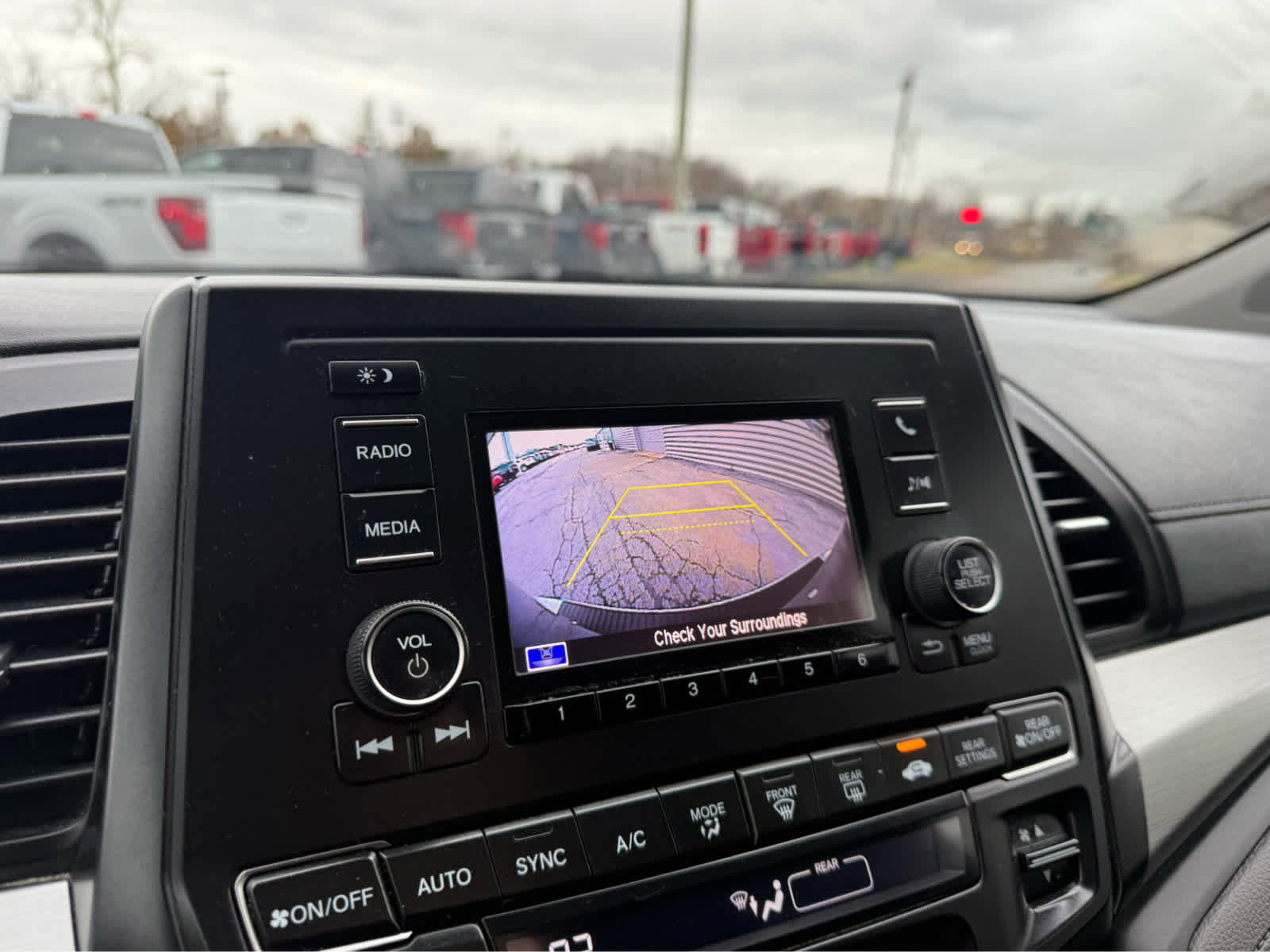 Used 2019 Honda Odyssey LX image 18