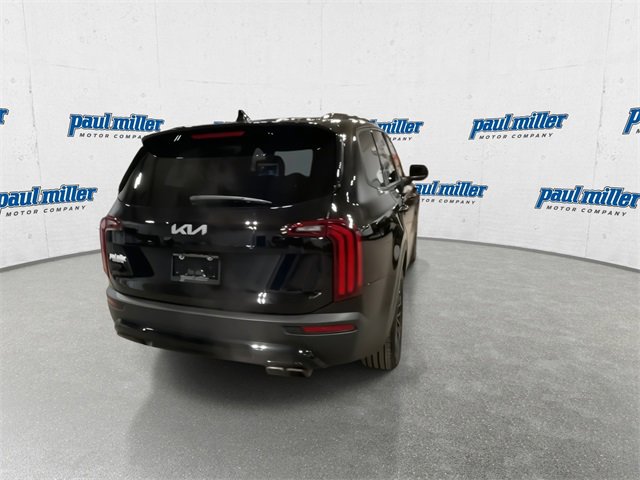Used 2022 Kia Telluride EX w/ EX Premium Package image 10
