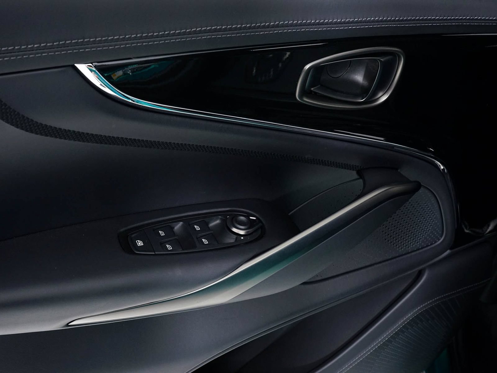 New 2026 Aston Martin DBX 707 AWD/4WD image 34