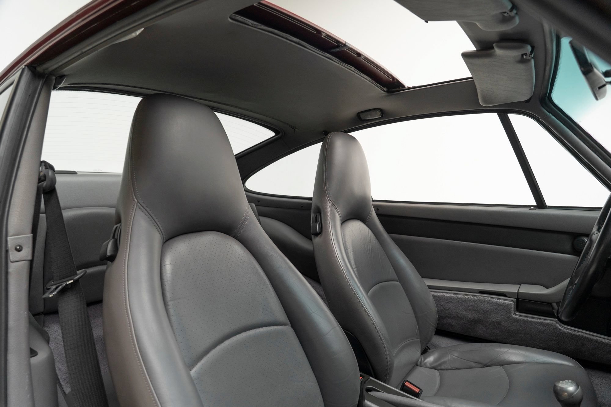 Used 1997 Porsche 911 Carrera S RWD image 44