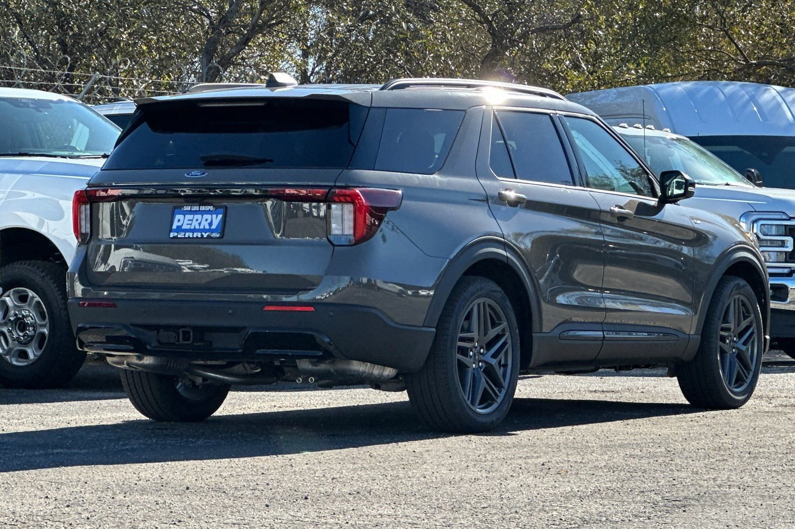 New 2026 Ford Explorer ST-Line w/ ST-Line Street Pack image 3