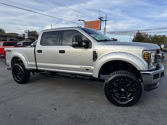 Used 2019 Ford F250 XLT w/ XLT Value Package image 1